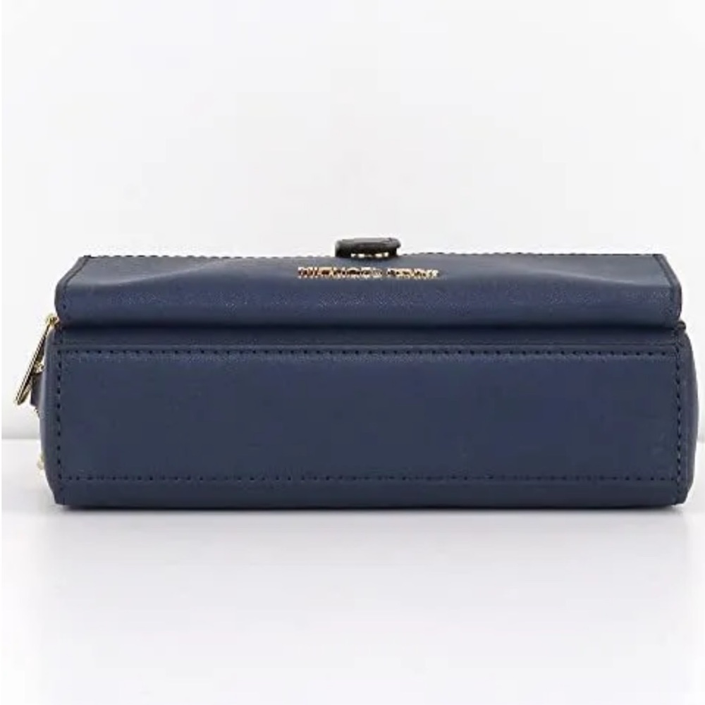 Michael Kors Crossbody Purse - Picture 6 of 10